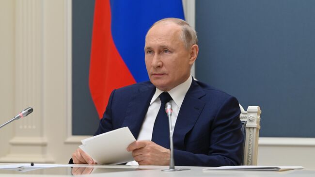 Президент РФ Владимир Путин принимает участие в режиме видеоконференции в пленарном заседании VIII Форума регионов России и Белоруссии