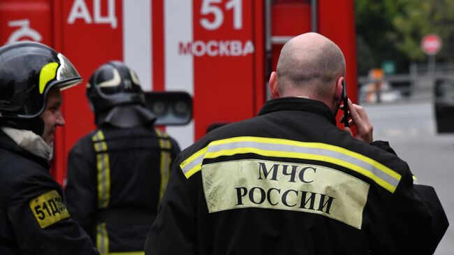 Пожарные ликвидировали открытое горение на крыше суда в Сочи
