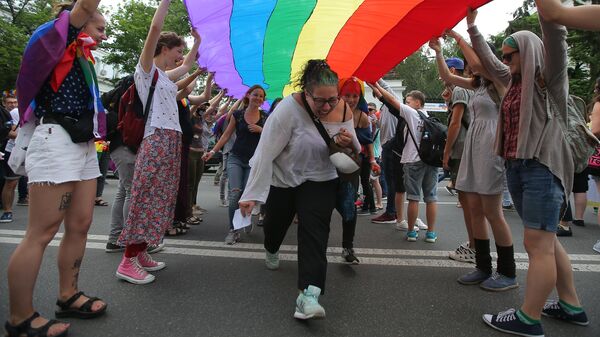 Участники Марша равенства в поддержку ЛГБТ сообщества в Киеве. Архивное фото