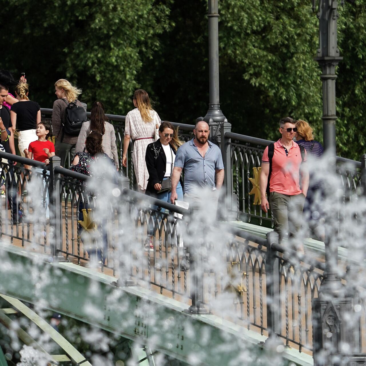 Погода татарки одинцовский. Царицыно в августе. Аномальная жара 2022. Жара в Москве фото. Фестиваль дачное Царицыно.