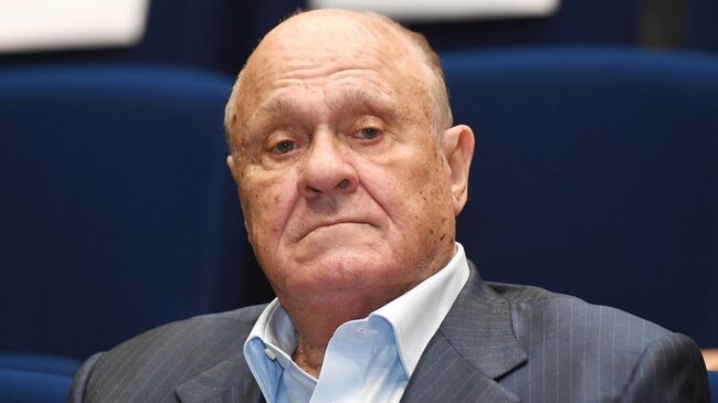 Актер и режиссер Владимир Меньшов 