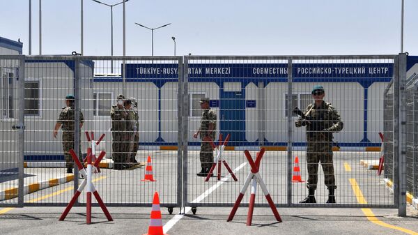 Военнослужащие на территории совместного российско-турецкого мониторингового центра в Агдаме