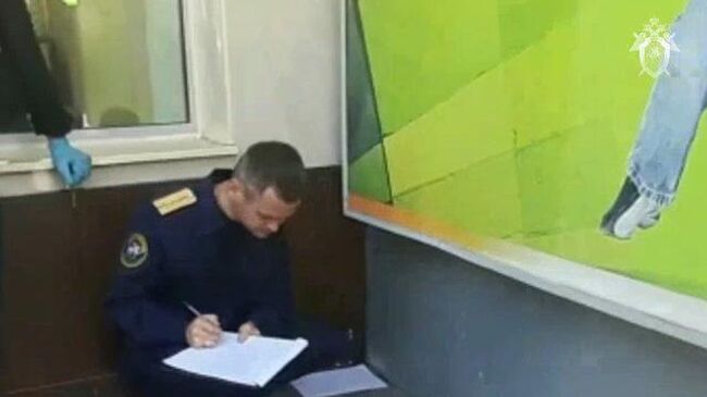 Работа следователей на месте захвата заложников в Тюмени