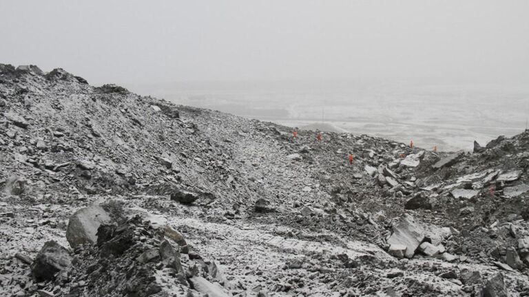 Поиск пропавших сотрудников Кумтор Голд Компани на территории золоторудного месторождения