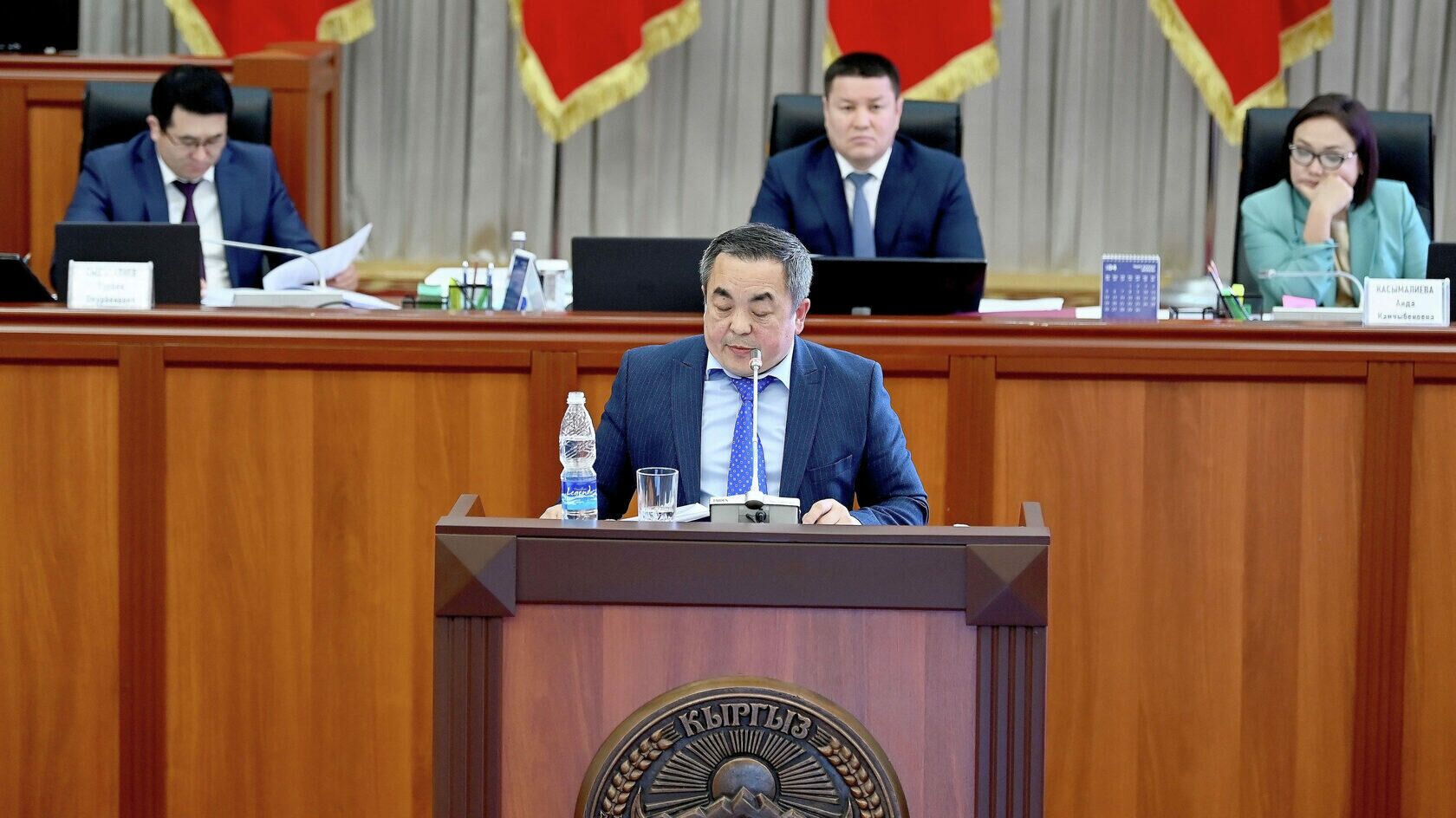 Член совета директоров Centerra Gold Inc. Тенгиз Болтурук на внеочередном заседании Жогорку Кенеша - РИА Новости, 1920, 07.07.2021