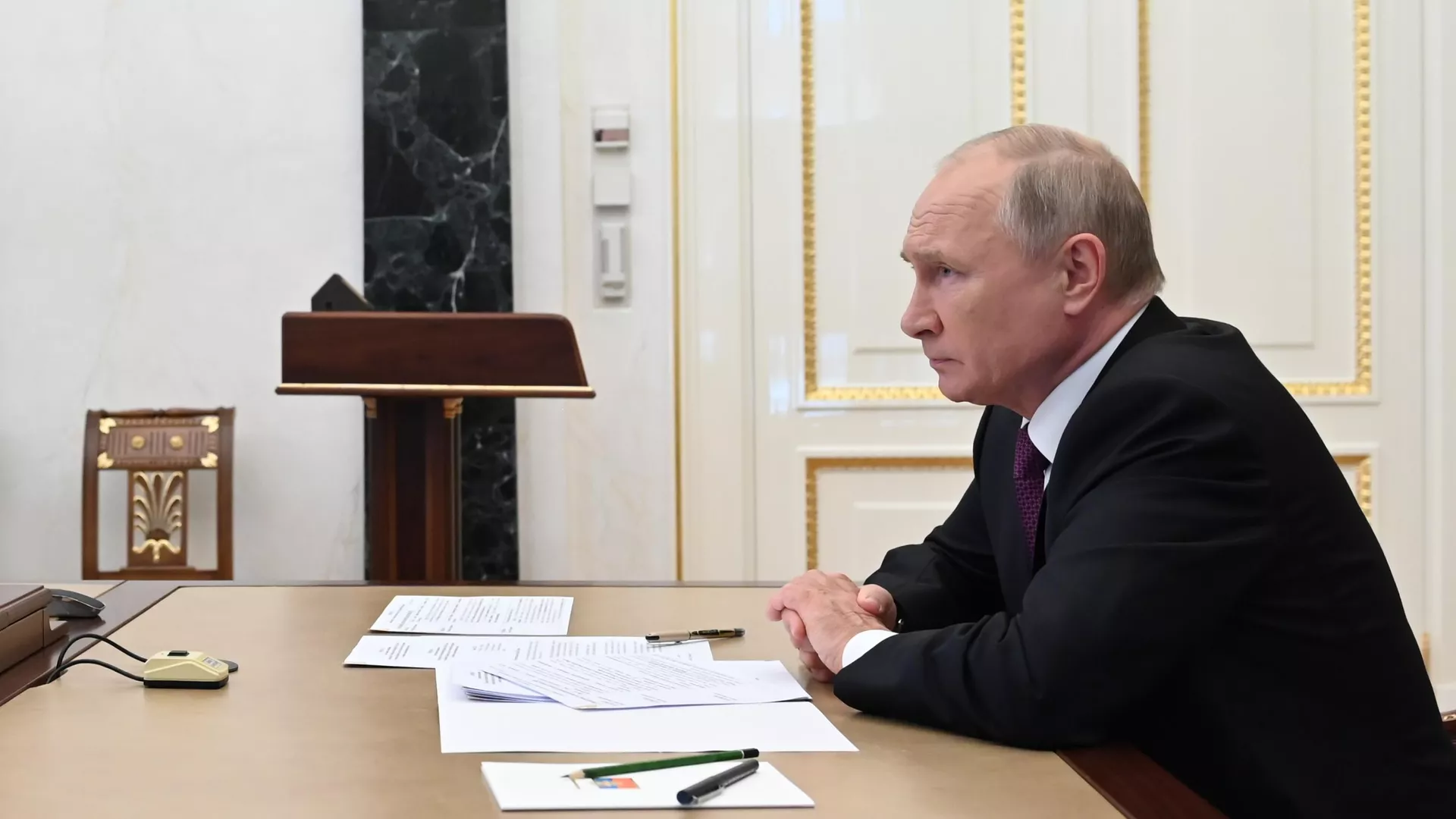 Президент РФ Владимир Путин проводит совещание с членами правительства РФ - РИА Новости, 1920, 13.07.2021