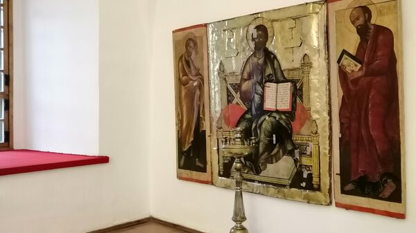 Иконы в Суздальском кремле