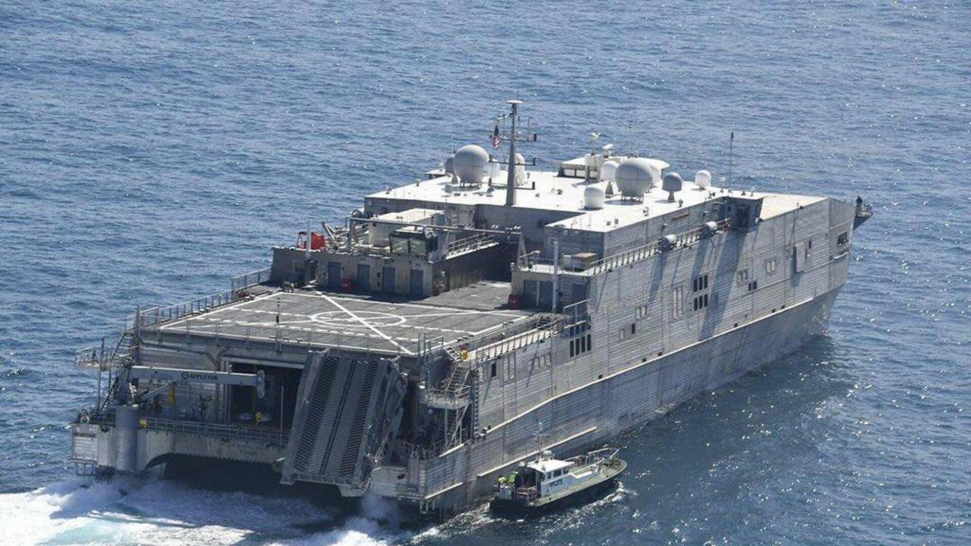 Быстроходный транспортно-десантный корабль USNS Yuma ВМС США направляется в Черное море - РИА Новости, 1920, 25.07.2021