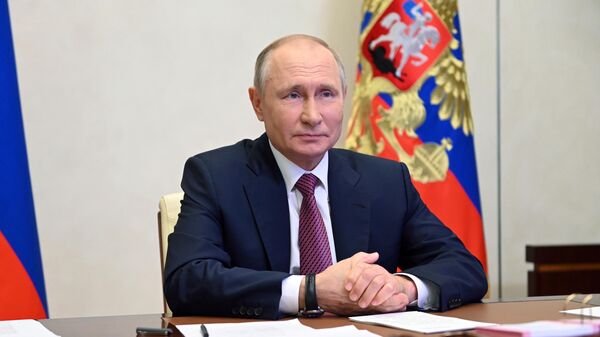 Президент РФ Владимир Путин в режиме видеоконференции проводит встречу с финалистами Всероссийского конкурса Большая перемена
