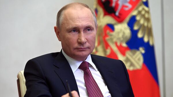  Президент РФ Владимир Путин в режиме видеоконференции проводит встречу с финалистами Всероссийского конкурса Большая перемена