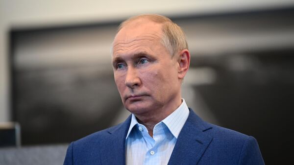 Президент РФ Владимир Путин на церемонии ввода в эксплуатацию Центральной кольцевой автомобильной дороги Московской области