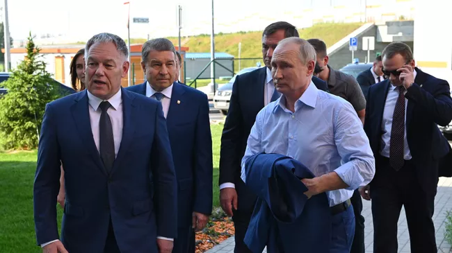 Президент РФ Владимир Путин на церемонии ввода в эксплуатацию Центральной кольцевой автомобильной дороги Московской области
