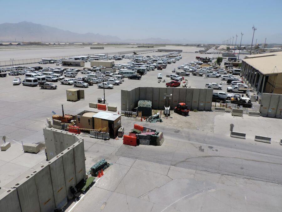 Брошенная авиабаза США в Баграме, Афганистан 