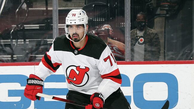 PHILADELPHIA, PENNSYLVANIA - MAY 10: Jonas Siegenthaler #71 of the New Jersey Devils skates against the Philadelphia Flyers at the Wells Fargo Center on May 10, 2021 in Philadelphia, Pennsylvania.   Bruce Bennett/Getty Images/AFP (Photo by BRUCE BENNETT / GETTY IMAGES NORTH AMERICA / Getty Images via AFP)