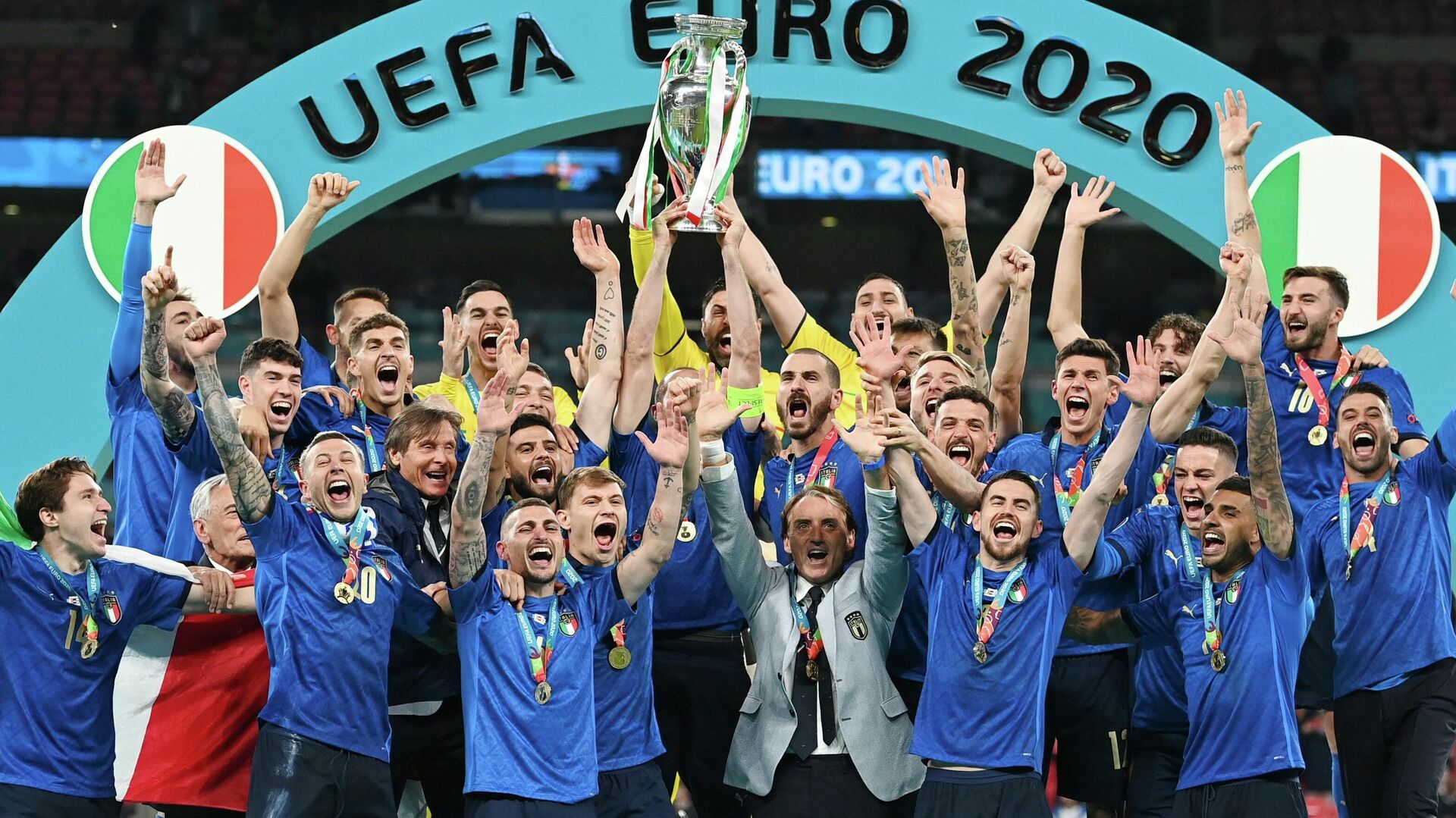 Футболисты сборной Италии после победы на ЕВРО-2020 - РИА Новости, 1920, 12.07.2021