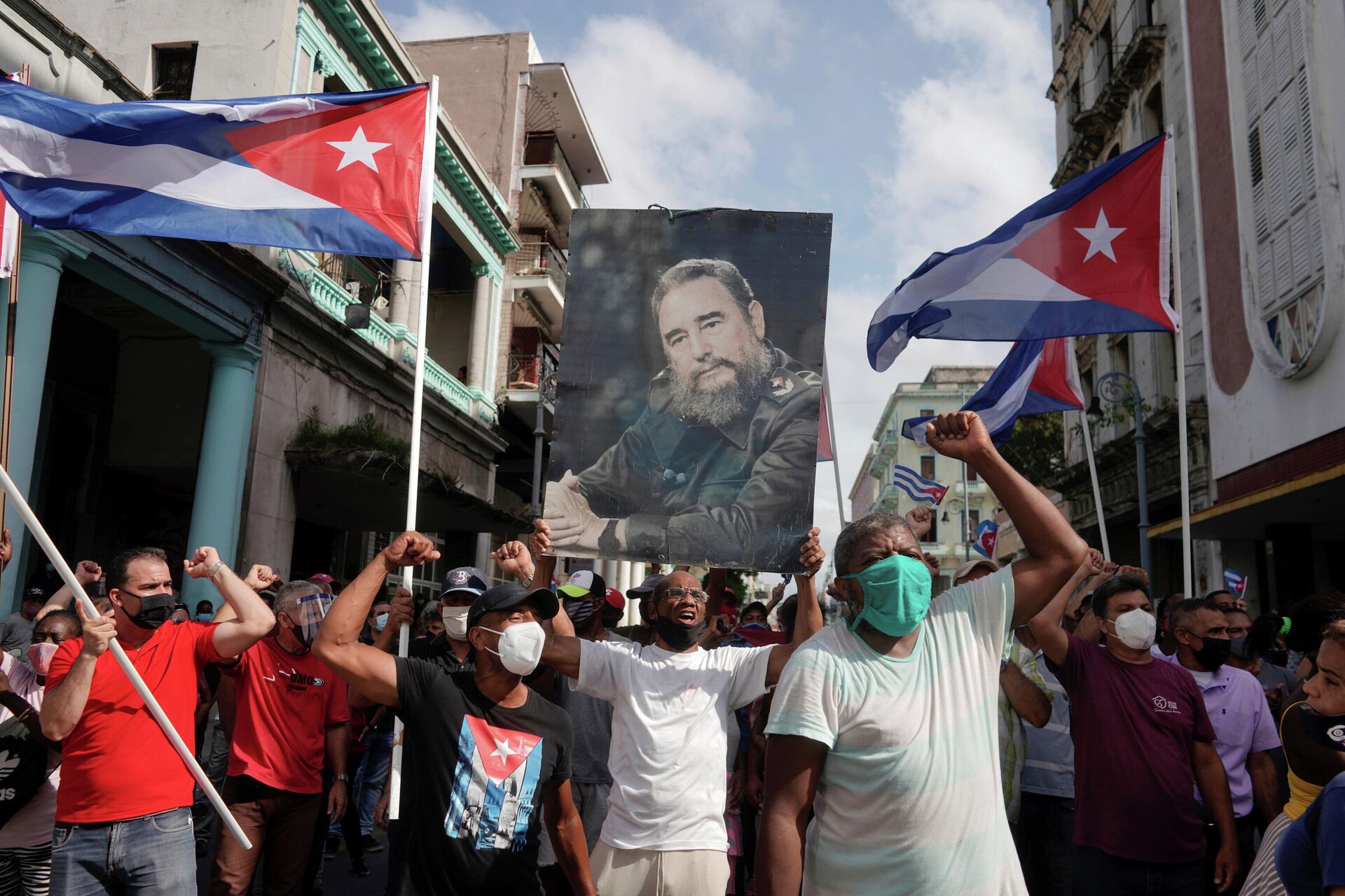 Сторонники правительства Кубы во время митинга в Гаване - РИА Новости, 1920, 14.07.2021