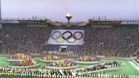 Торжественная церемония закрытия Игр XXII Олимпиады. Центральный стадион имени В.И. Ленина 3 августа 1980 года.