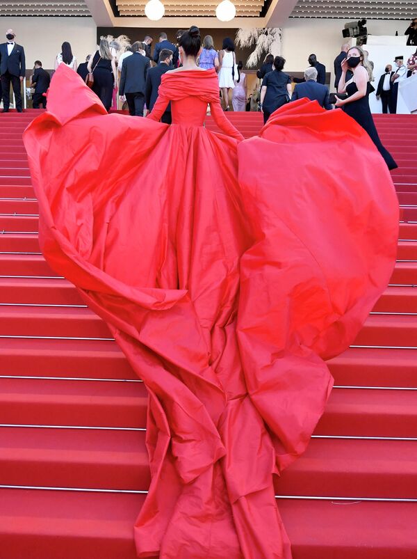 Марта Лозано на красной дорожке Каннского кинофестиваля 