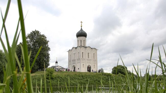 Церковь Покрова на Нерли в деревне Боголюбово Владимирской области