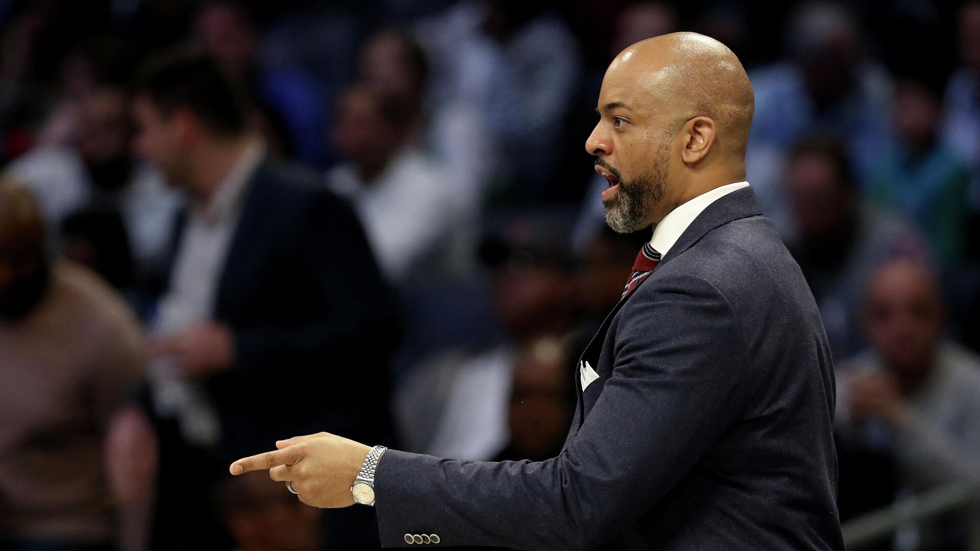 CHARLOTTE, NORTH CAROLINA - FEBRUARY 15: Head coach Wes Unseld Jr. of the World Team looks on during the 2019 Mtn Dew ICE Rising Stars at Spectrum Center on February 15, 2019 in Charlotte, North Carolina.   Streeter Lecka/Getty Images/AFP (Photo by STREETER LECKA / GETTY IMAGES NORTH AMERICA / Getty Images via AFP) - РИА Новости, 1920, 18.07.2021