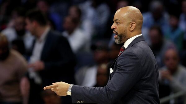 CHARLOTTE, NORTH CAROLINA - FEBRUARY 15: Head coach Wes Unseld Jr. of the World Team looks on during the 2019 Mtn Dew ICE Rising Stars at Spectrum Center on February 15, 2019 in Charlotte, North Carolina.   Streeter Lecka/Getty Images/AFP (Photo by STREETER LECKA / GETTY IMAGES NORTH AMERICA / Getty Images via AFP)