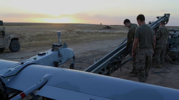 Американские военные запускают беспилотный летательный аппарат на западе Ирака