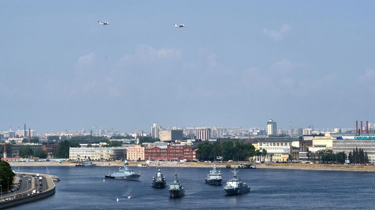 Образцы военной техники на репетиции парада в честь Дня ВМФ в Санкт-Петербурге