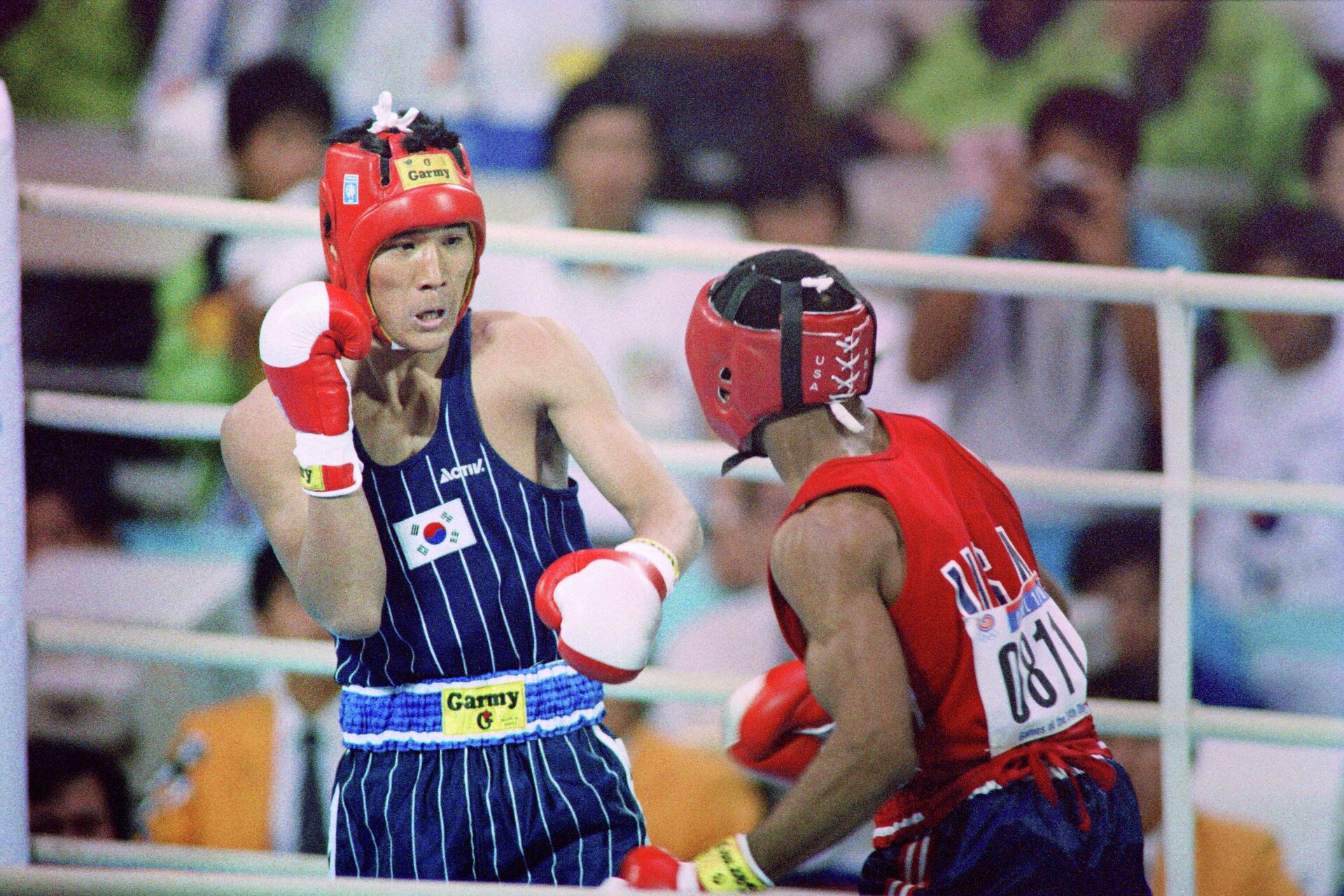 Боксёры Пак Си Хун  и Рой Джонс на Олимпийских играх 1988 года в Сеуле - РИА Новости, 1920, 20.07.2021