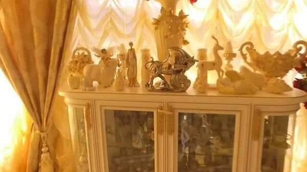 Дворец, лепнина, золото: кадры из дома задержанного главы ГИБДД Ставрополья 
