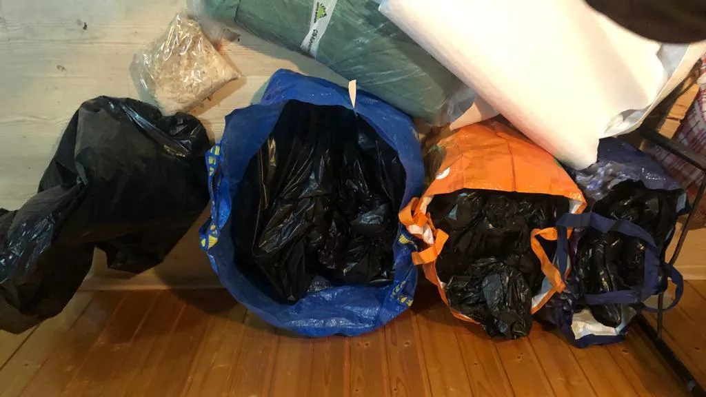 Вещества, изъятые в ходе обыска в Лисинском сельском поселении в частном доме - РИА Новости, 1920, 20.07.2021