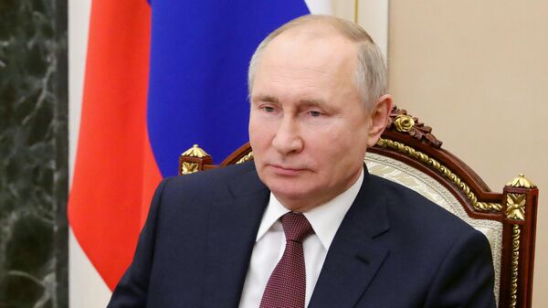 LIVE: Путин проводит совещание с членами Правительства