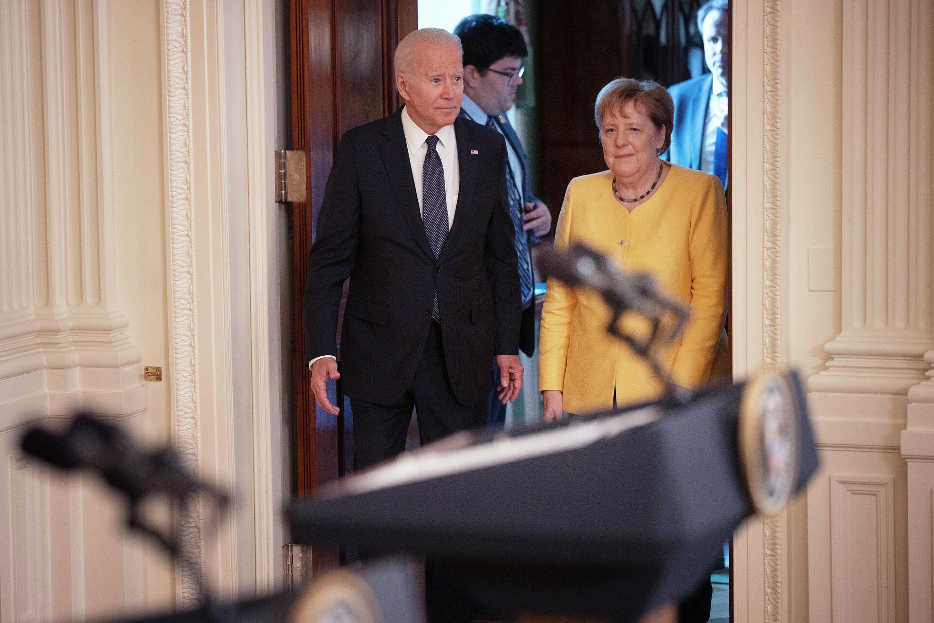 Канцлер Германии Ангела Меркель и президент США Джо Байден во время совместной пресс-конференции в Белом доме - РИА Новости, 1920, 21.07.2021