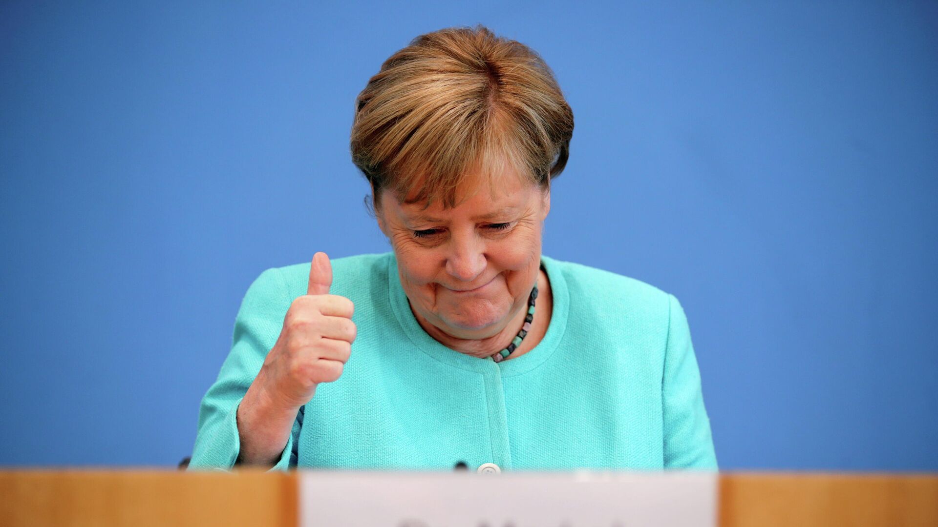 Канцлер Германии Ангела Меркель во время пресс-конференции в Берлине - РИА Новости, 1920, 22.07.2021