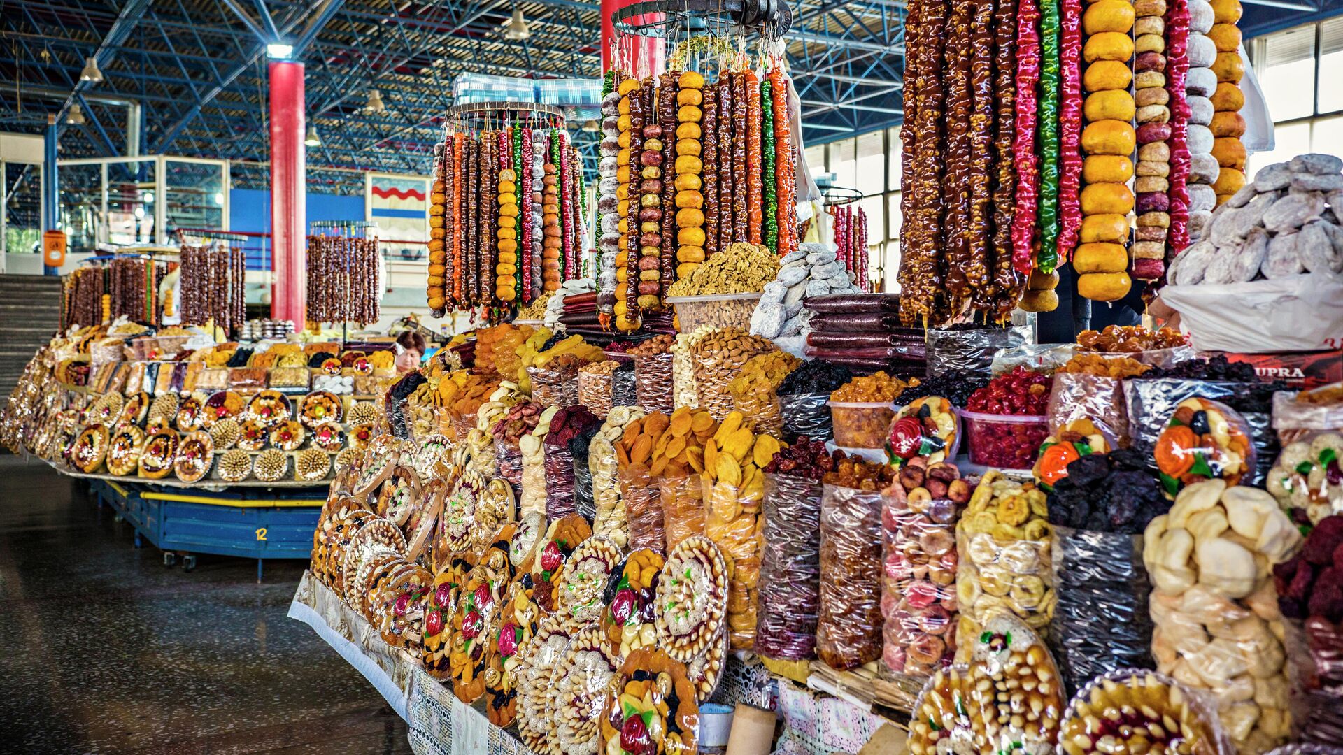 Армянские сладости на рынке в Ереване  - РИА Новости, 1920, 28.05.2022