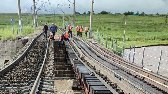 Частичное обрушение железнодорожного моста в районе села Дунаево Сретенского района Забайкалья