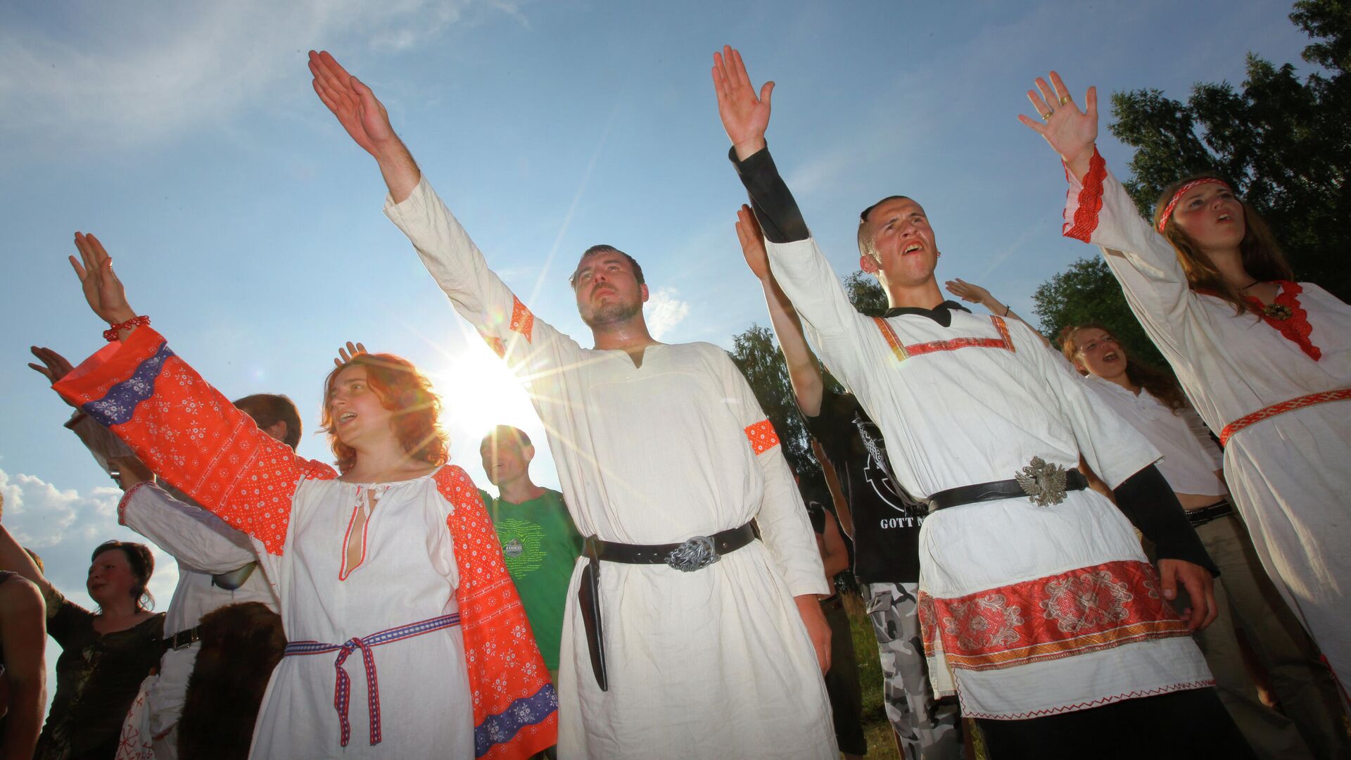 Во время празднования Дня Перуна в Калуге на капище Гамаюнщина - РИА Новости, 1920, 25.07.2021