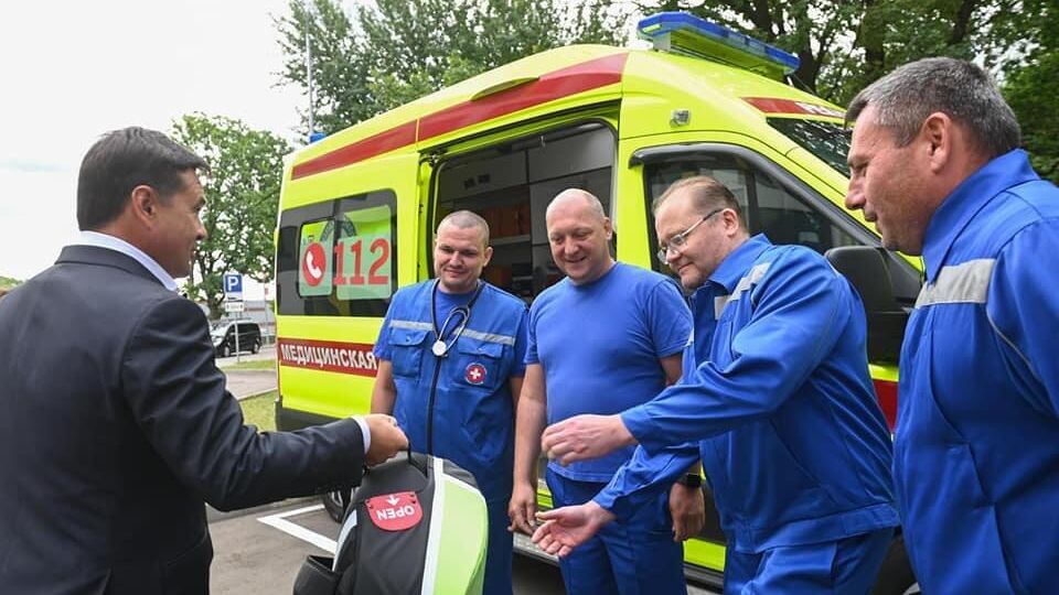 Губернатор Подмосковья Андрей Воробьев передал Химкинской подстанции скорой помощи новый аппарат непрямого массажа сердца - РИА Новости, 1920, 23.07.2021