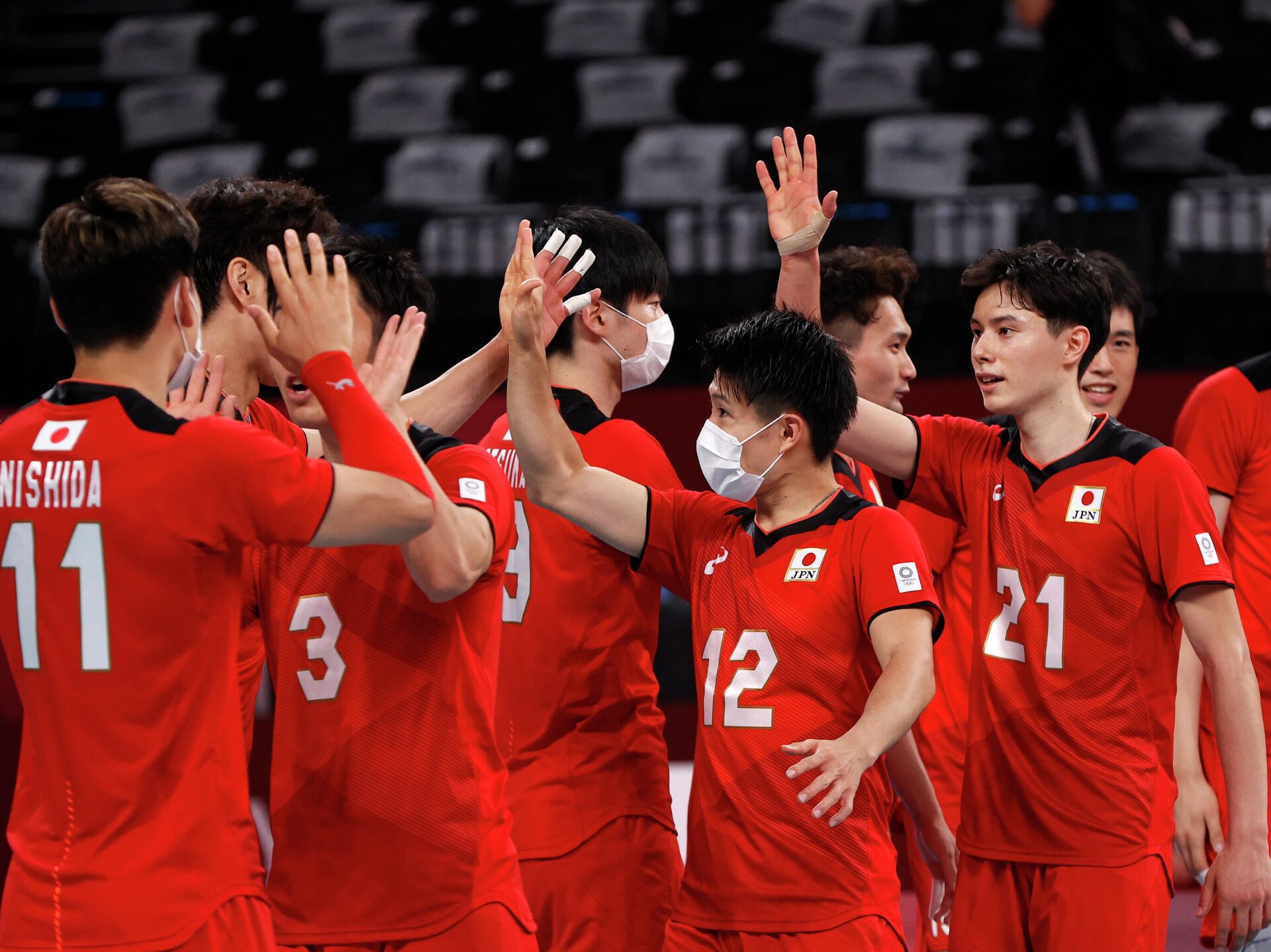 Япония волейбол мужчины. Мужская сборная Японии по волейболу волейболисты Японии. Сборная Японии по волейболу мужская рост 2022. Волейбольная команда Японии мужская сборная. Либеро сборной Японии по волейболу мужчины.