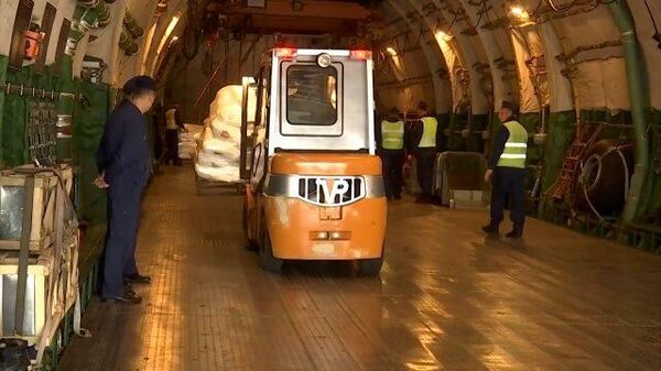 Самолеты Ан-124 вылетели на Кубу с гуманитарной помощью. Кадры Минобороны РФ
