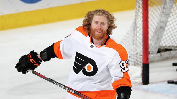 NEWARK, NEW JERSEY - APRIL 27: Jakub Voracek #93 of the Philadelphia Flyers skates during warm ups before the game against the New Jersey Devils at Prudential Center on April 27, 2021 in Newark, New Jersey.   Elsa/Getty Images/AFP (Photo by ELSA / GETTY IMAGES NORTH AMERICA / Getty Images via AFP)