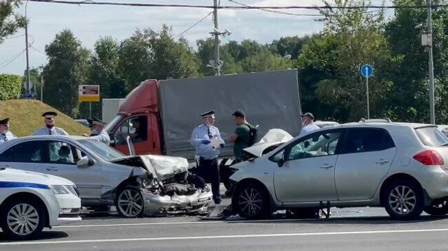 Кадры с места аварии на Кутузовском проспекте