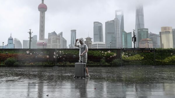 Тайфун Иньфа приближается к Шанхаю, Китай