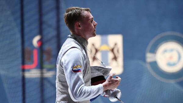 Кирилл Бородачев, завоевавший золотую медаль в личном первенстве на рапирах среди мужчин на чемпионате России по фехтованию в Новосибирске.