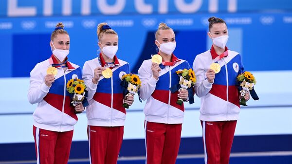 Российские спортсменки, завоевавшие золотые медали в командном многоборье среди женщин на соревнованиях по спортивной гимнастике на XXXII летних Олимпийских играх в Токио