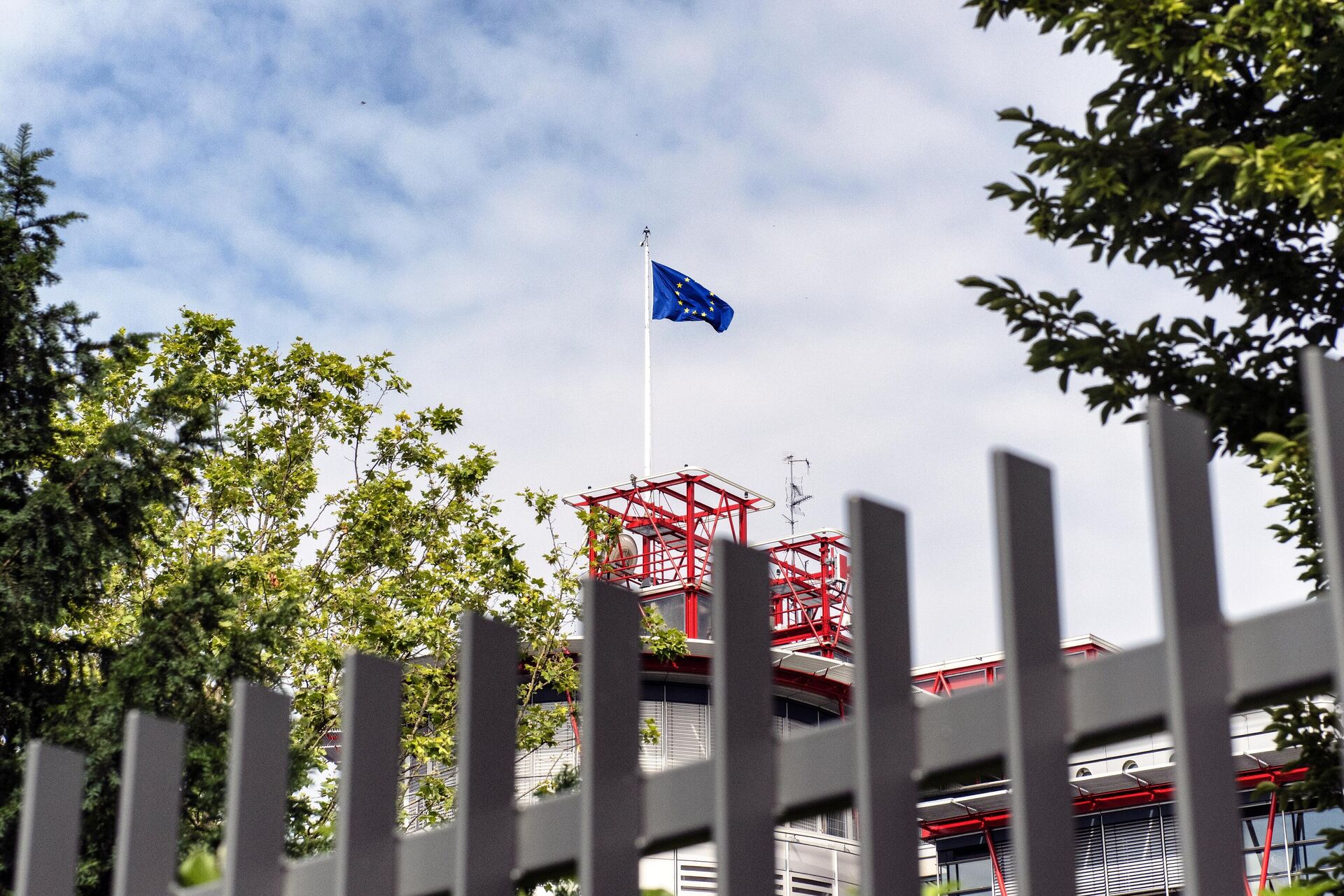 Здание Европейского суда по правам человека (ЕСПЧ) в Страсбурге Здание Европейского суда по правам человека (ЕСПЧ) в Страсбурге - РИА Новости, 1920, 31.10.2025