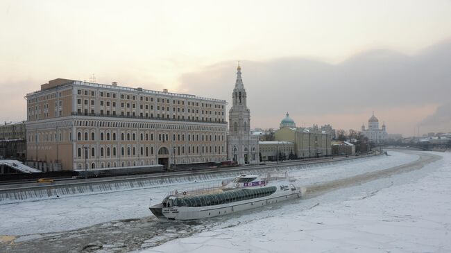 Комплекс Кокоревское подворье (гостиница В.А. Кокорева), колокольня церкви Софии Премудрости Божией в Средних Садовниках