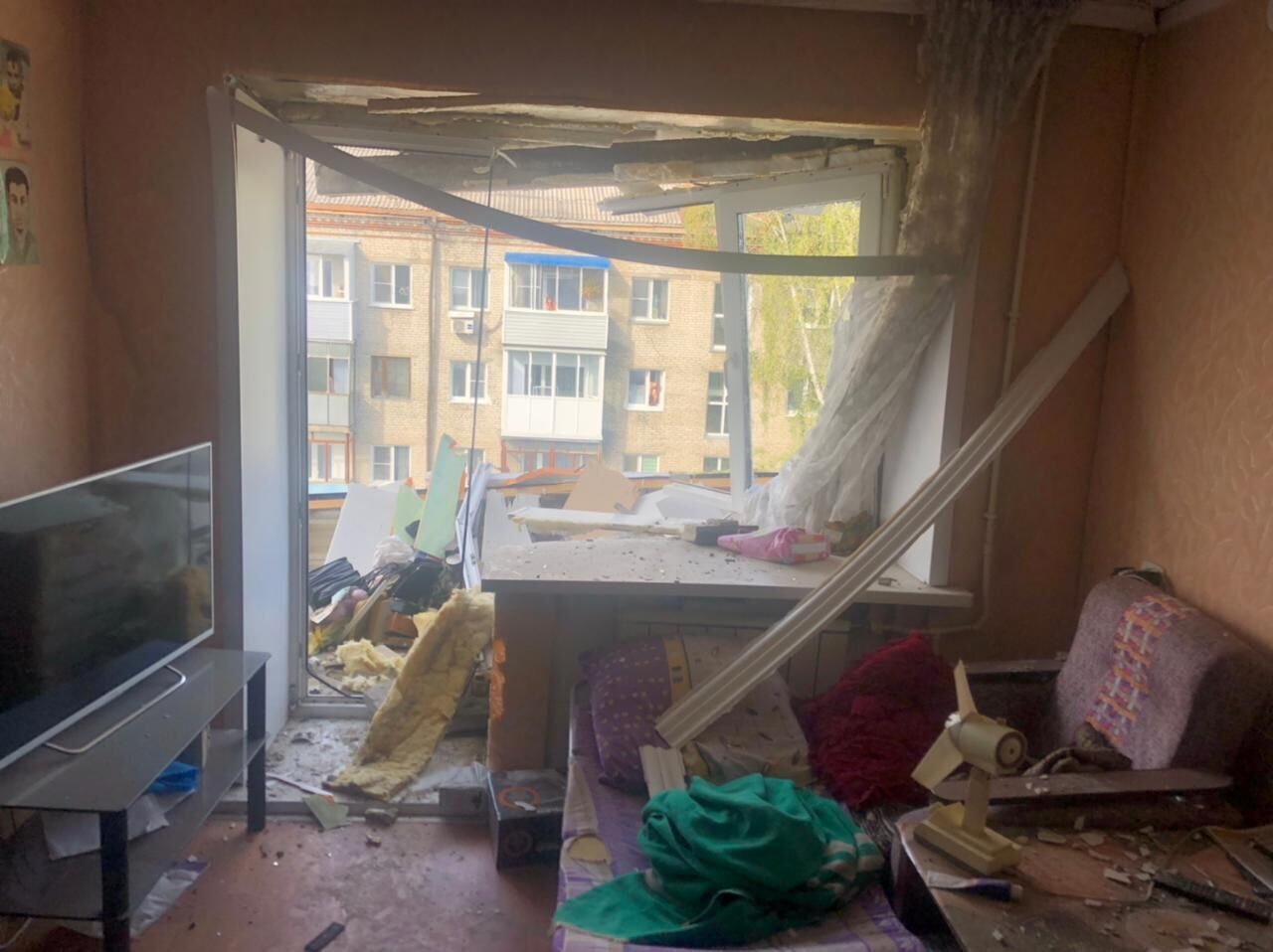 На месте взрыва газовоздушной смеси в одной из квартир пятиэтажного дома в городе Барнауле На месте взрыва газовоздушной смеси в одной из квартир пятиэтажного дома в городе Барнауле - РИА Новости, 1920, 29.07.2021
