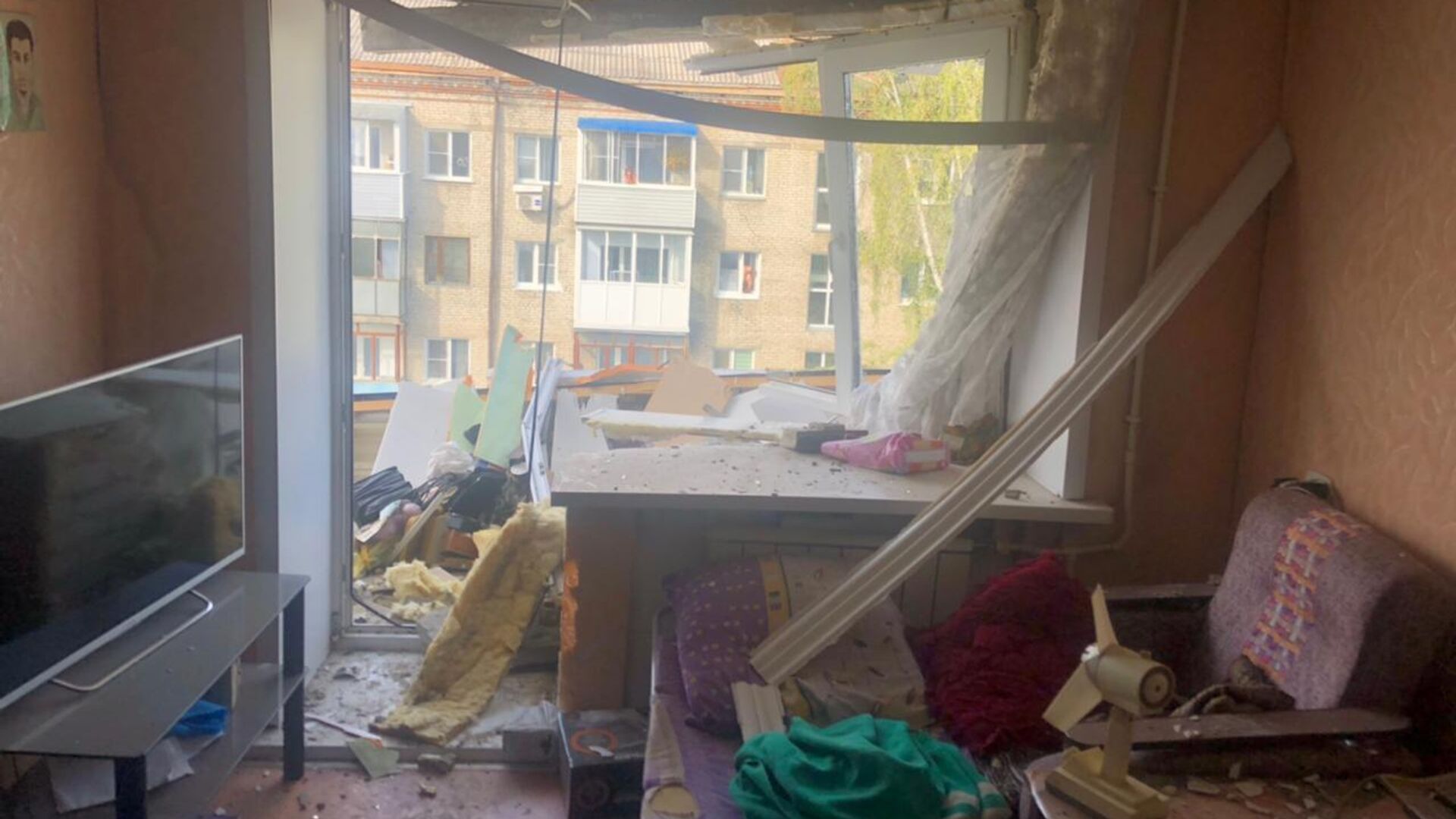На месте взрыва газовоздушной смеси в одной из квартир пятиэтажного дома в городе Барнауле - РИА Новости, 1920, 28.07.2021