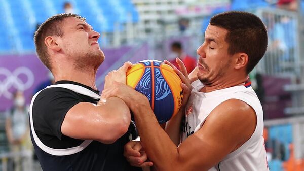 Баскетболист сборной России 3х3 Илья Карпенков в матче с сербами