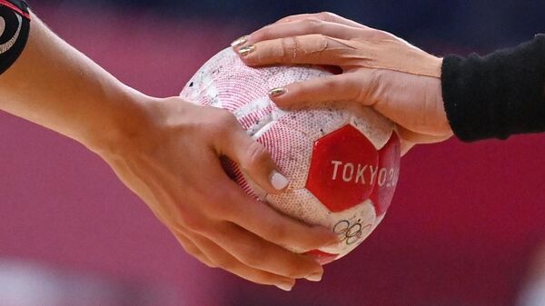 Гандбольный мяч на Олимпиаде в Токио